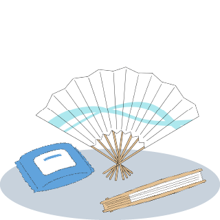 画像:扇子や冷却シート
